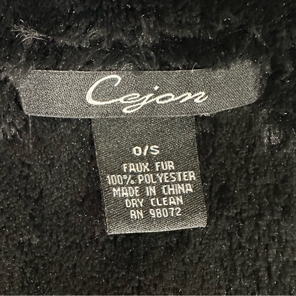 CEJON / Black Faux Fur Infinity Scarf - Picture 7 of 7